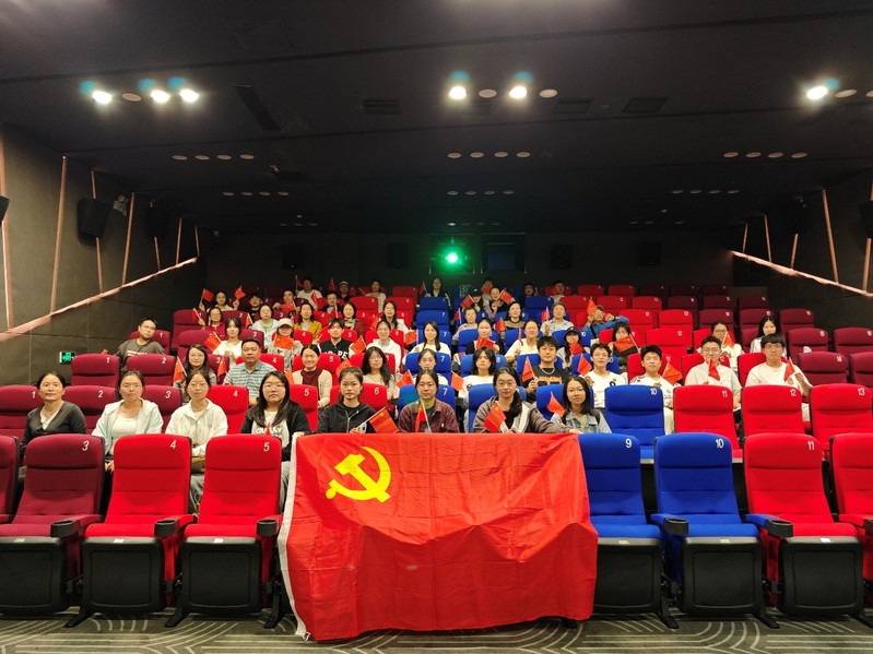 缅怀志愿军英勇事迹，传承抗美援...